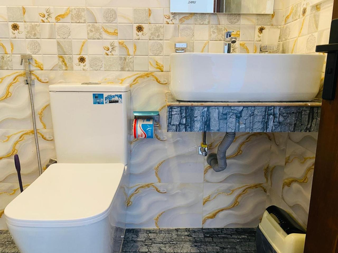 Bathroom 3, Tango Sunrise Villa, Tangalle
