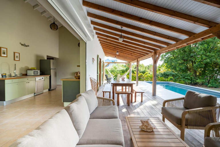 Others 4, Villa Jacaranda, Capesterre-de-Marie-Galante