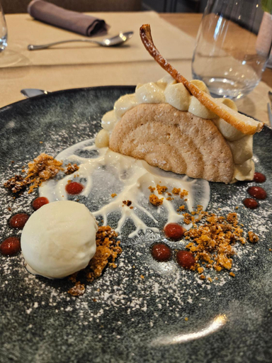 Food & Drinks 5, Weidendall, Capellen