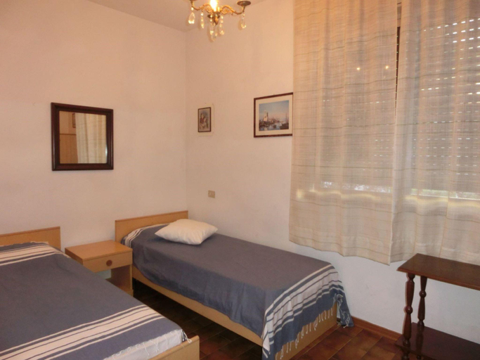 Bedroom 5, Cozy Apartment With Swimming Pool Access, Venezia