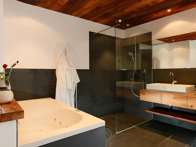 Bathroom 3, Hotel Ratschingserhof, Bolzano