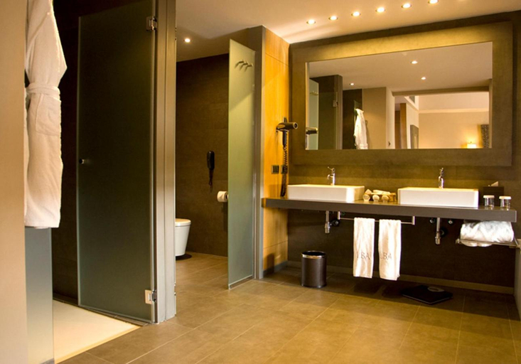 Bathroom 4, Lopesan Baobab Resort, Las Palmas