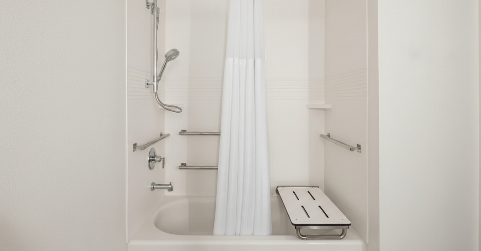 Bathroom 4, Garner Hotel LINCOLN by IHG, Lincolnshire