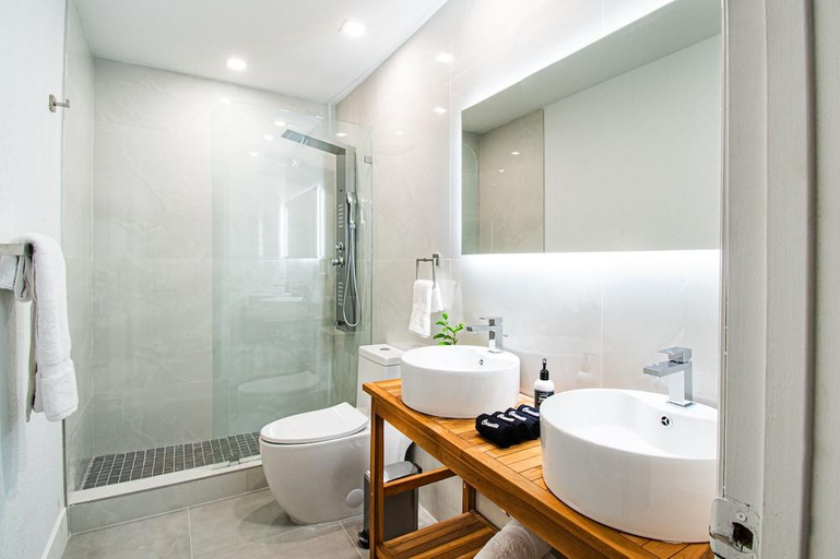 Bathroom 5, The Lauderdale Boutique Hotel, Broward