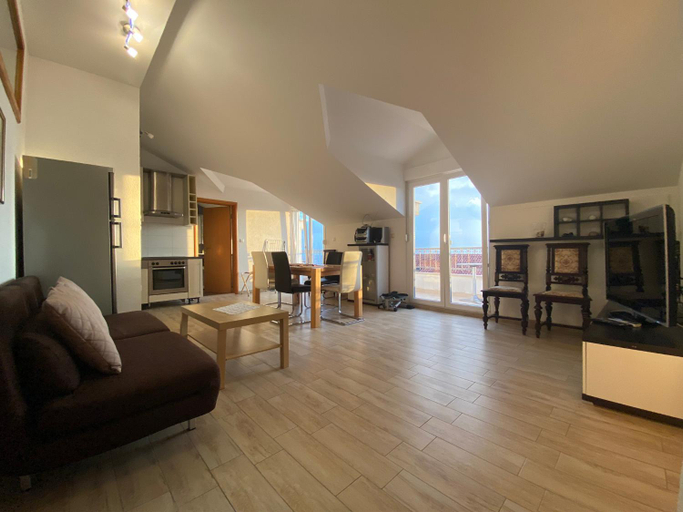2, Apartments Grozdana, Gradac