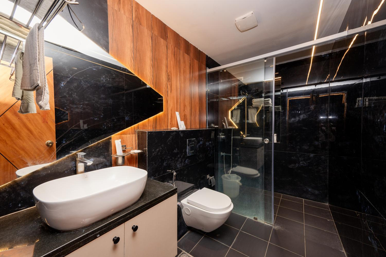 Bathroom 4, THE CONTINENTAL INN & SUITES, Mysore