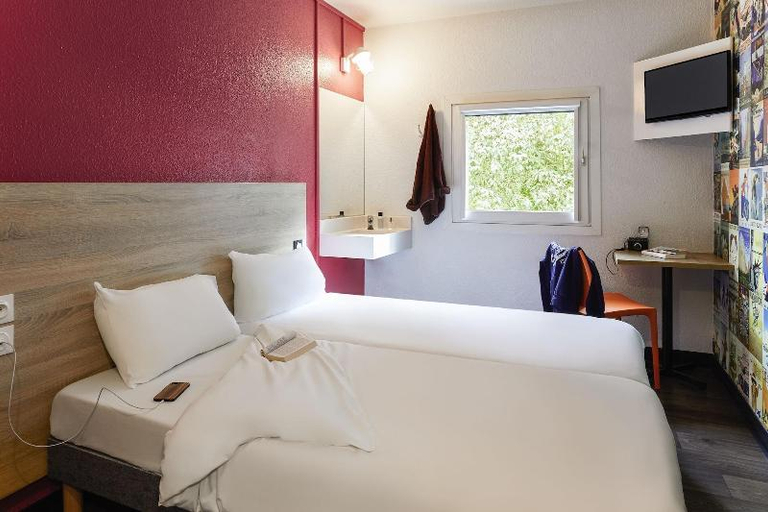 Bedroom 3, Hotelf1 Saint Nazaire La Baule, Loire-Atlantique
