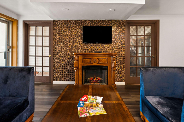Public Area 2, Rodeway Inn, Camden