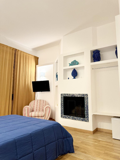 Bedroom 2, Qurchiti, Messina