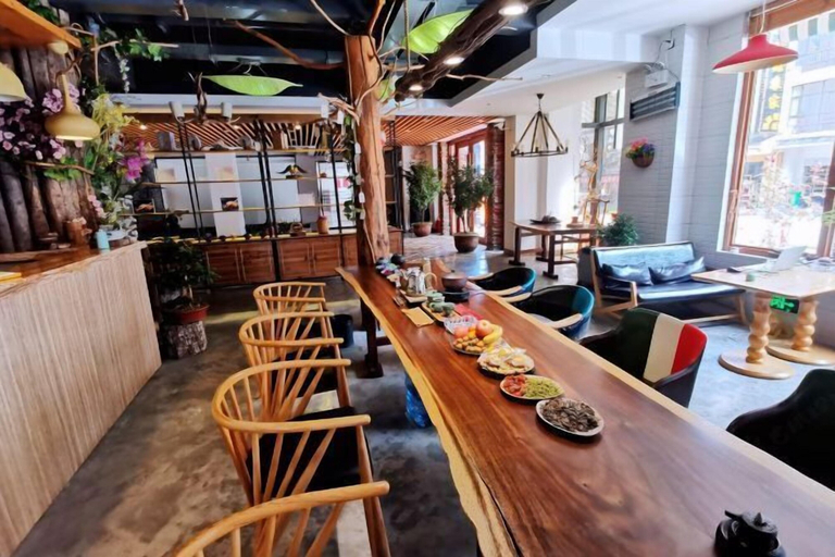 Food & Drinks