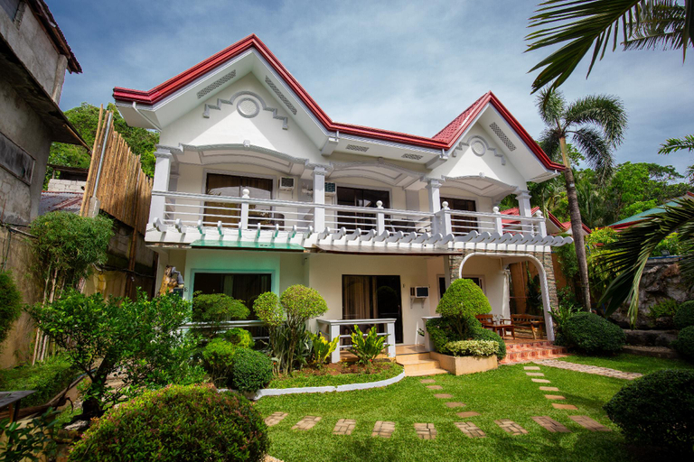 Exterior & Views 1, Vilus Place Bed and Breakfast, Malay