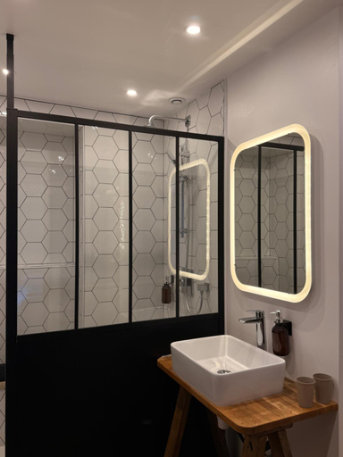 Bathroom 5, Le Clocher de la Duchesse, Yvelines