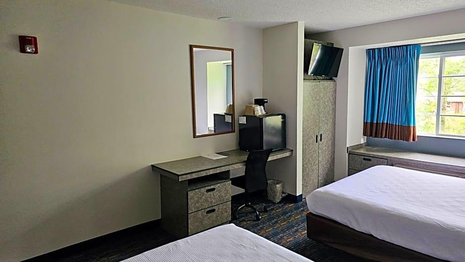 Bedroom 2, MJ Inn and Suites, Forest