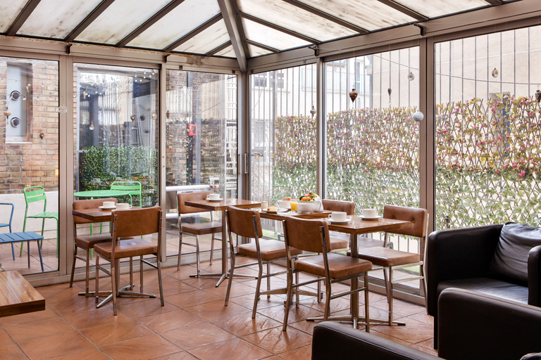Food & Drinks 5, Hôtel De La Comète, Paris