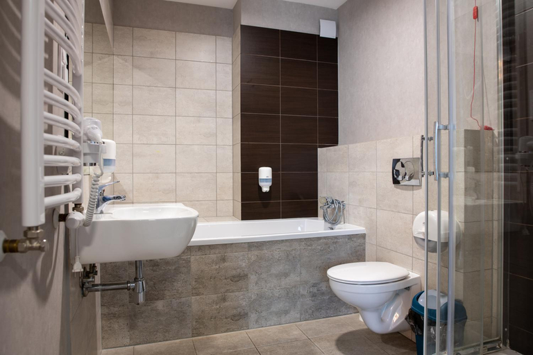 Bathroom, Willa Rustykalna, Toruń