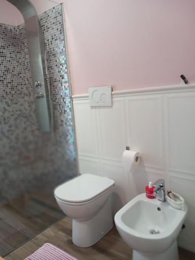 Bathroom 2, il glicine, Chieti