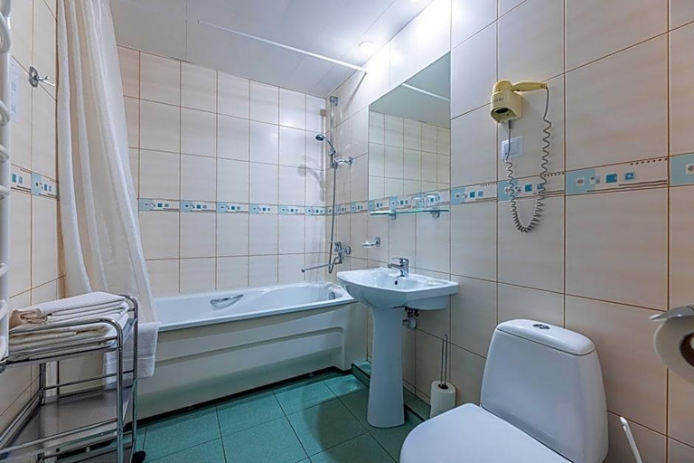 Bathroom 4, Meduza Hotel, Palangos