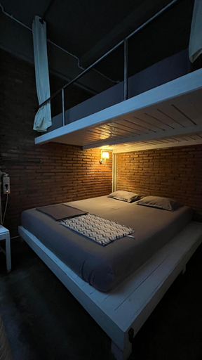 Bedroom 4, Shelter Hostel Malang, Malang