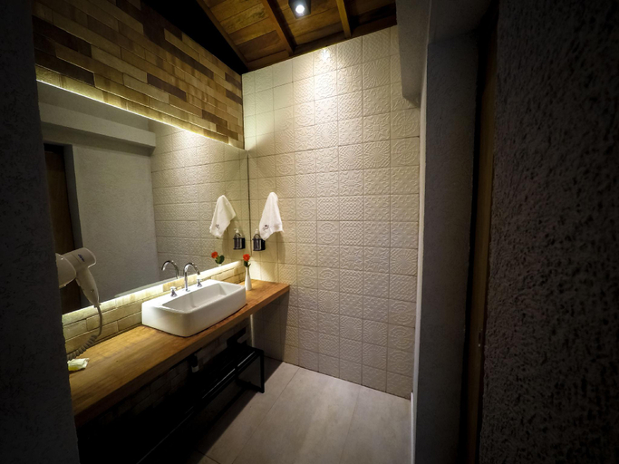 Bathroom 3, Pousada Santa Thereza, Lindóia