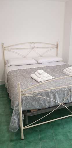 Bedroom 2, CETARA - ALBERGO DIFFUSO, Salerno