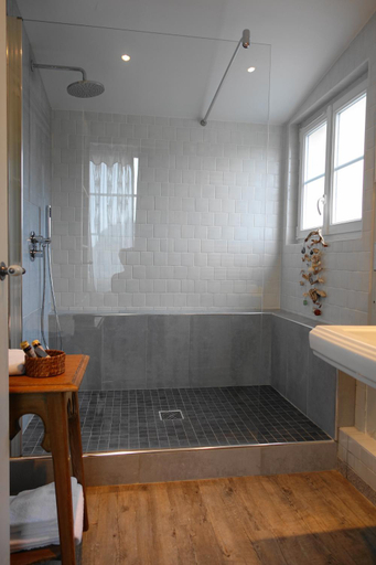 Bathroom 5, La Marine de Loire Hotel & Spa, Maine-et-Loire