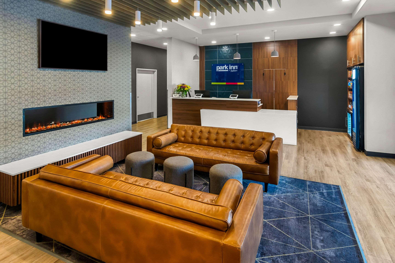 Public Area 2, Park Inn by Radisson, Kelowna, Central Okanagan