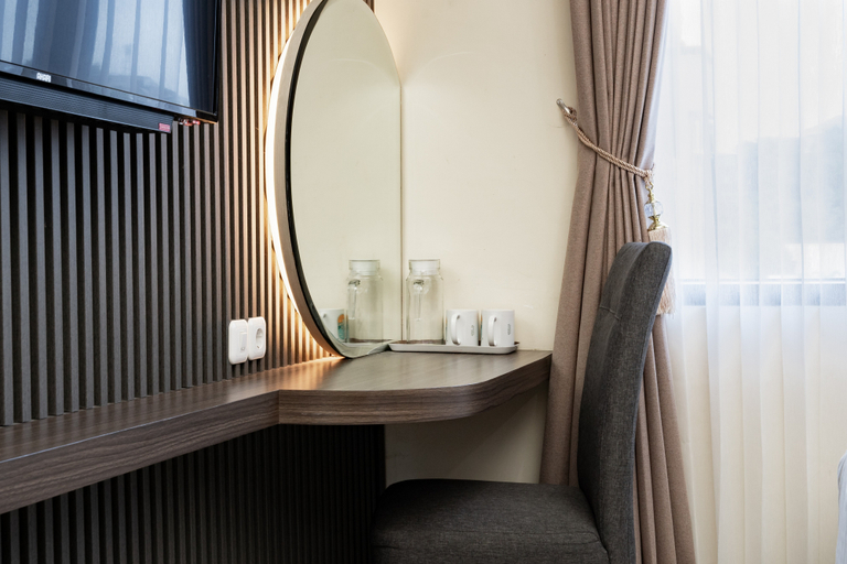 Bathroom, Urbanview Hotel Syariah Anelia 2 Samarinda by RedDoorz, Samarinda
