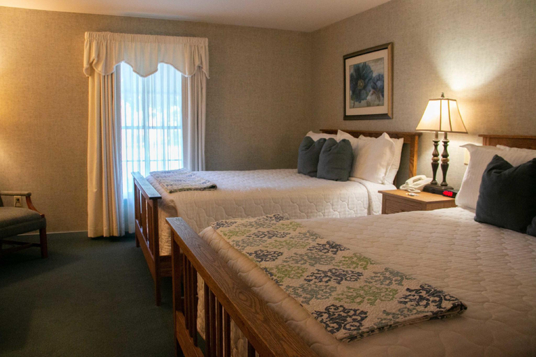 Bedroom 3, Essenhaus Inn & Conf. Center, Elkhart