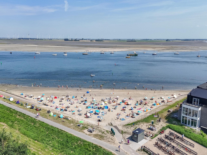 4, Apartment in Sint-Annaland near Marina, Tholen