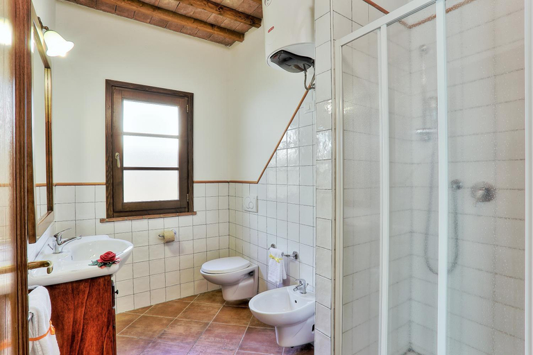 Bathroom, Borgo di Monte Murlo, Pisa