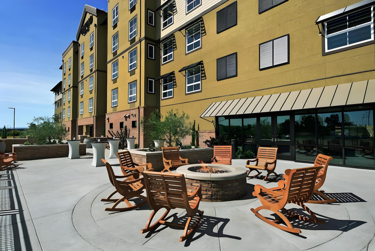 Exterior & Views 2, Oxford Suites Paso Robles, San Luis Obispo