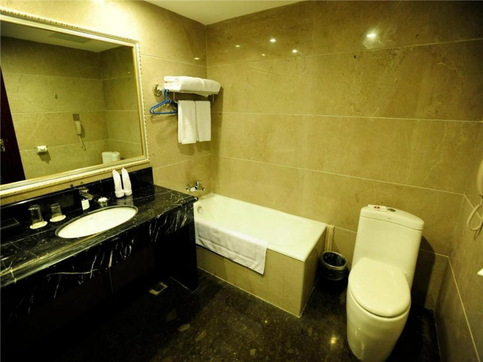 Bathroom 5, Shilin Yinruilin International Hotel, Kunming