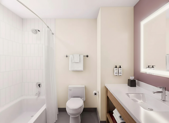 Bathroom 5, Garner Hotel LINCOLN by IHG, Lincolnshire