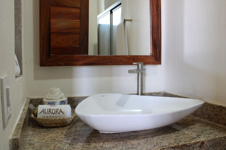 Bathroom 4, Auroza Resort, Compostela
