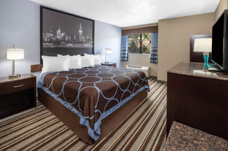 Bedroom 3, FairBridge Inn Express Nyack, Rockland