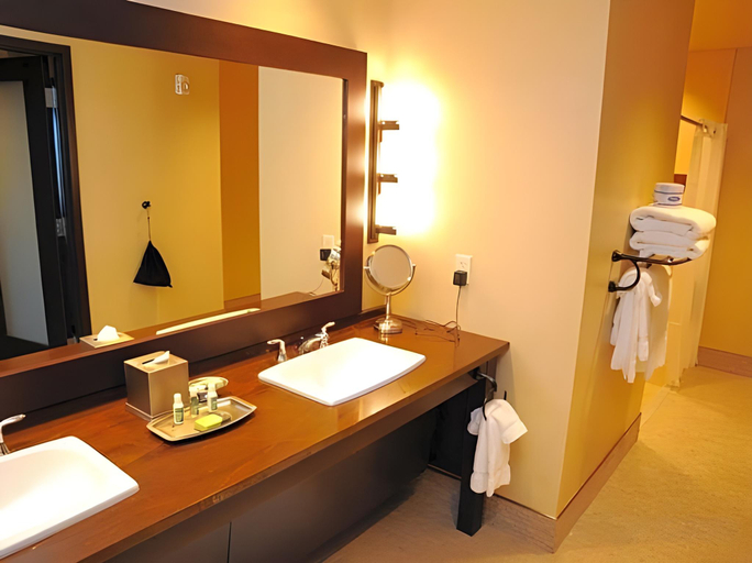 Bathroom 4, Twin Arrows Navajo Casino Resort, Coconino