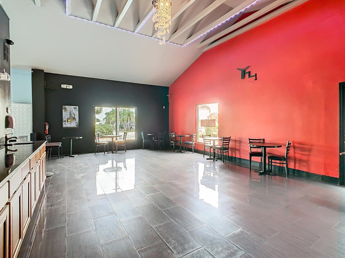 Public Area 2, Stayable Davenport, Polk