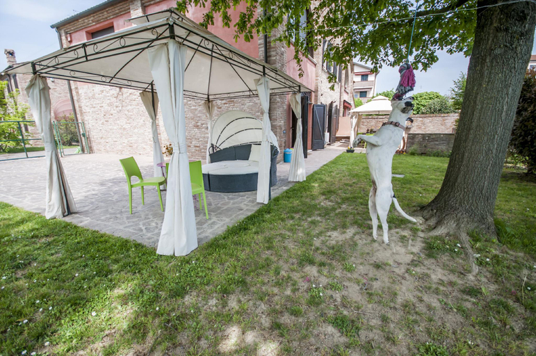 Exterior & Views 1, B&B Un mondo a Colori, Ferrara
