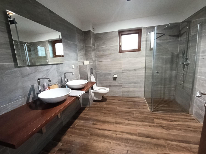 Bathroom 2, Apartmanovy Dom Terchova, Žilina