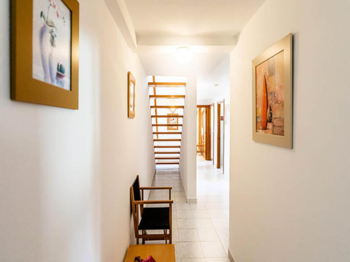 Others 5, Villa PONENT, Baleares