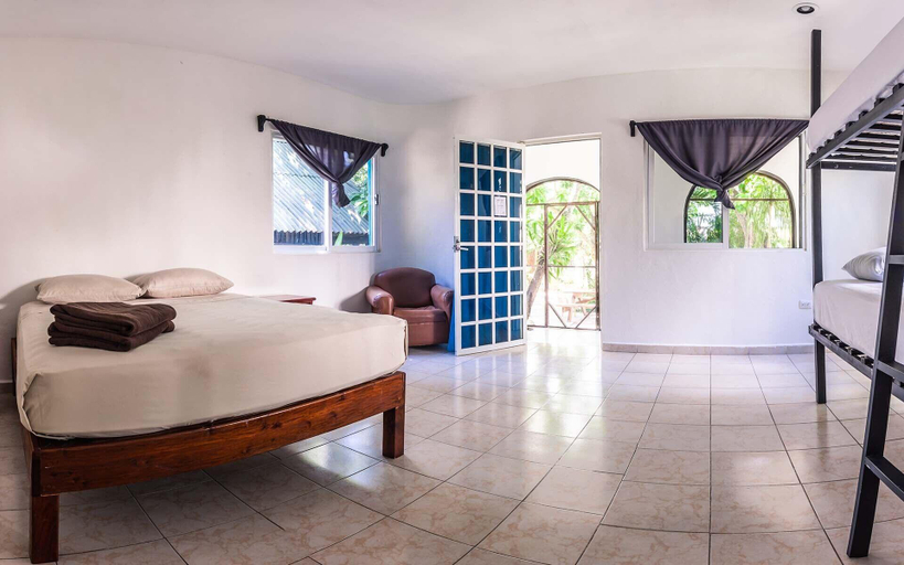 Bedroom 2, Hostel Oryx Tulum, Cozumel