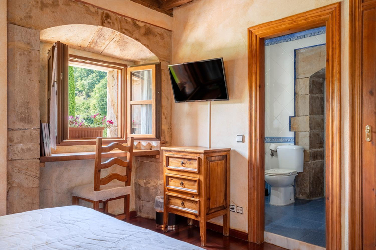 Bedroom 2, Hotel Rural Sucuevas, Asturias