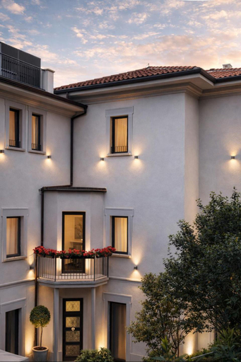 Exterior & Views