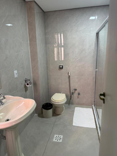 Bathroom, "Hotel Paramount" Proximo a 25 Marco, Bras, Bom Retiro, Exporcenter Norte e Distrito do Anhembi' TEM, São Paulo