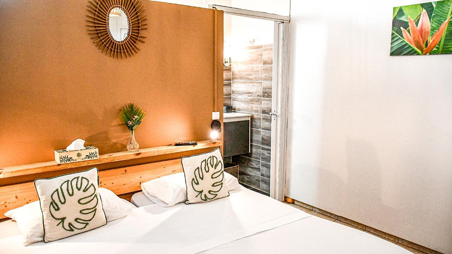 Bedroom 2, Hotel Oasis, La Désirade
