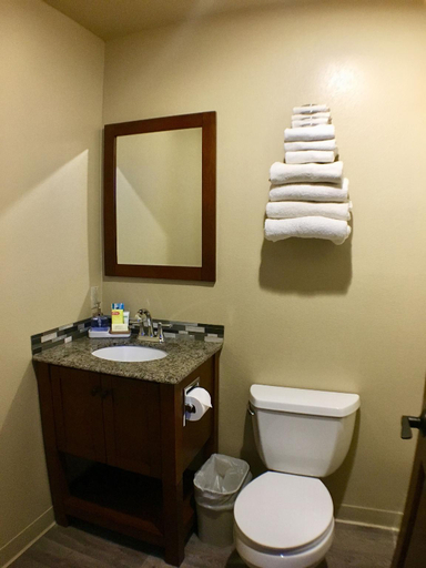 Bathroom 3, Hanging Horn Lakeside Resort, Carlton