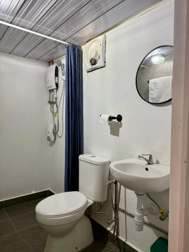Bathroom, Ardour Lodge - Room A4(DUPLEX COUPLE ROOM), Pulau Penang