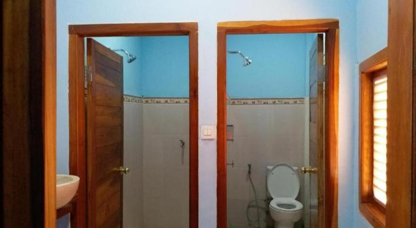Bathroom 5, Siola Hotel Labuan Bajo, West Manggarai
