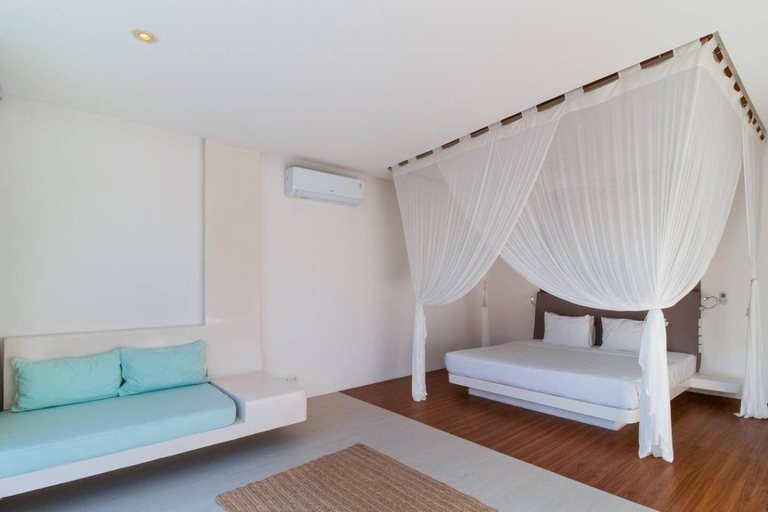Others 4, Berawa -Ocean View 5 Bed, Walk to Beach, Sleeps 10, Badung