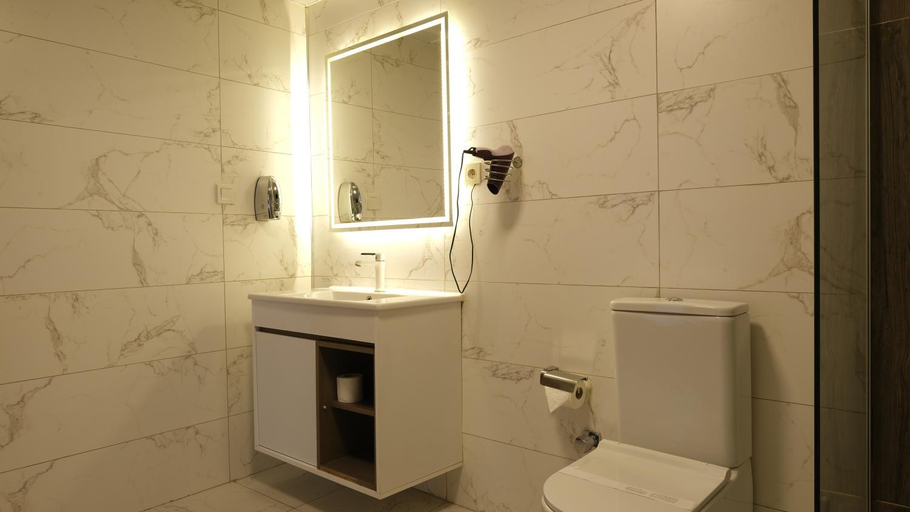Bathroom 5, Varyant Hotel, Konak